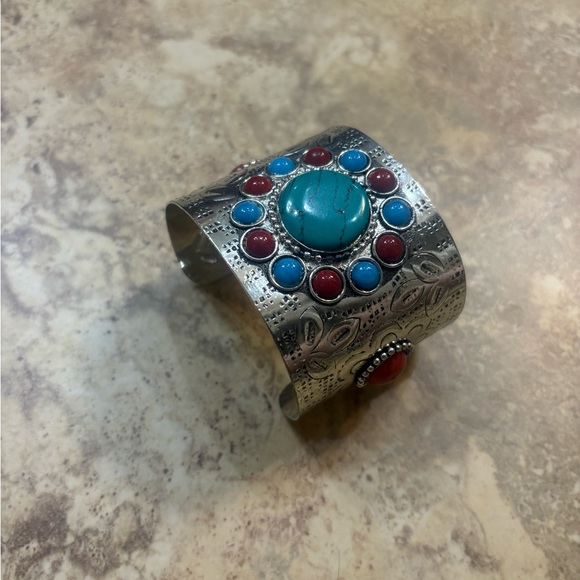 2 chunky southwest faux turquoise pose coral silver cuffs - Picture 8 of 9